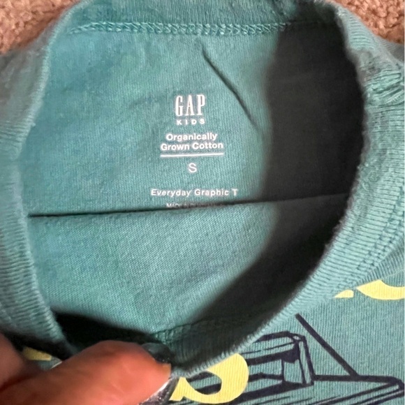 GAP Summer Beats t shirt size small boys blue - Picture 3 of 4